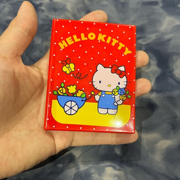 Vintage Hello Kitty Comb Mirror Compact Sanrio Japan 1976 Doll Travel Vanity Kit - Picture 5 of 9